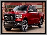 Dodge Ram 1500 Big Horn Crew Cab, Czerwony